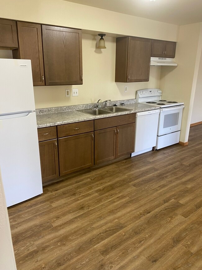 Arrowhead Pointe Apartments in Beloit, WI - Building Photo - Building Photo