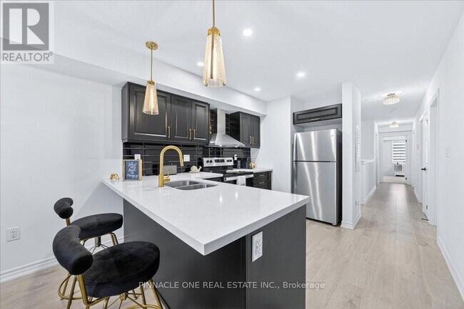 41 Pumpkin Cor Cres in Barrie, ON - Building Photo - Building Photo