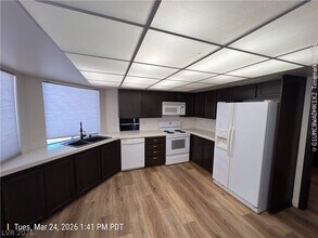 2547 Egret Cir in Las Vegas, NV - Building Photo - Building Photo