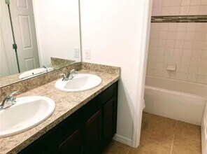 611 Samuel Pl in Davenport, FL - Building Photo - Building Photo