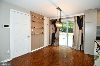 8844 Mourning Dove Ct in Gaithersburg, MD - Building Photo - Building Photo