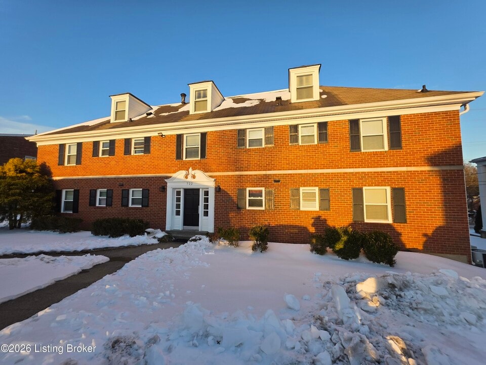 722 Breckenridge Ln in Louisville, KY - Building Photo