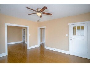 1101 Gibbs St in San Antonio, TX - Building Photo - Building Photo