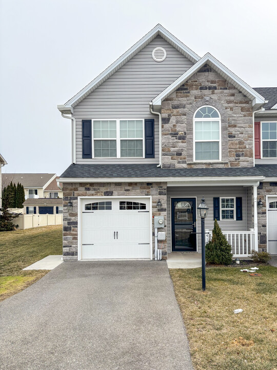 419 Tritle Ave in Waynesboro, PA - Building Photo