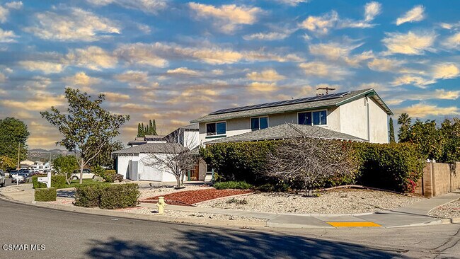 2036 Brentwood St in Simi Valley, CA - Building Photo - Building Photo