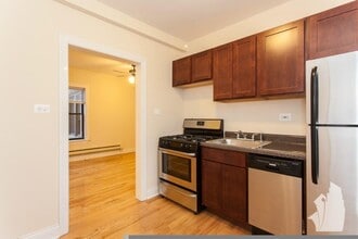 2844 N Orchard St, Unit 2844-39 in Chicago, IL - Building Photo - Building Photo