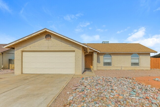 property at 624 S 75th St