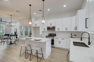 1209 Dewalt St in Houston, TX - Building Photo - Building Photo