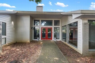 6530 Copper Creek Dr in Dallas, TX - Building Photo - Building Photo