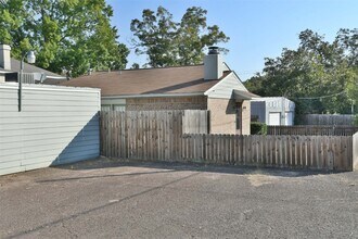 809 Pecan St in Brenham, TX - Building Photo - Building Photo
