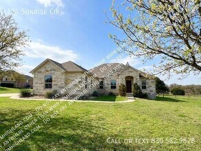 124 Sunrise Cir in Liberty Hill, TX - Building Photo - Building Photo