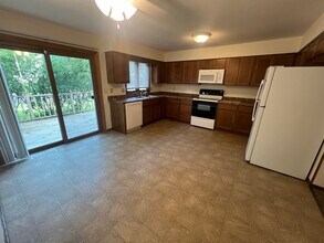 7313 Farmington Way in Madison, WI - Foto de edificio - Building Photo