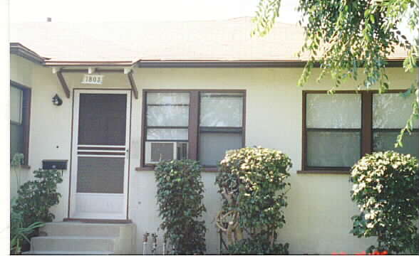 1803-1807 W Alameda Ave in Burbank, CA - Building Photo