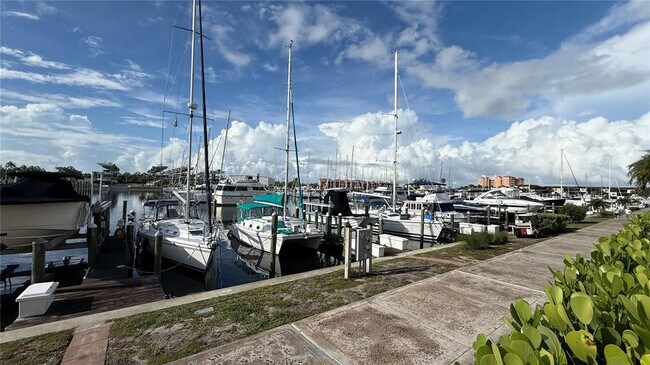510 Islamorada Blvd in Punta Gorda, FL - Building Photo - Building Photo