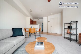 10495 NE 4th St-Unit -FL4-ID320 in Bellevue, WA - Building Photo - Building Photo