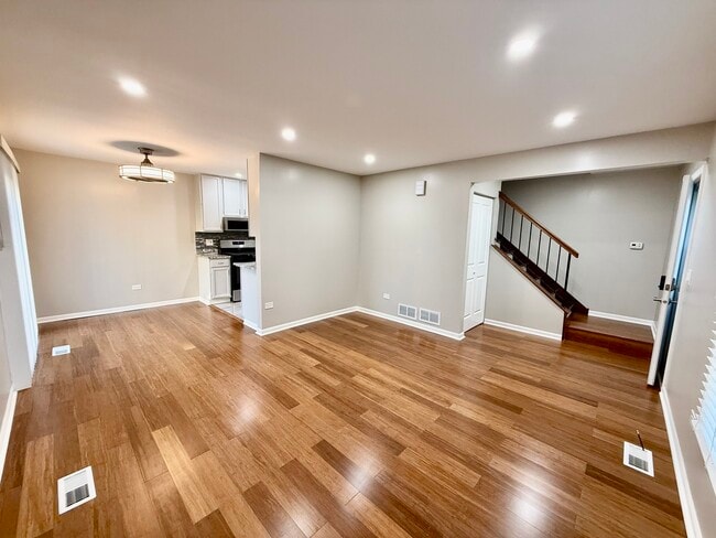 1045 Hampton Harbor in Schaumburg, IL - Building Photo - Building Photo