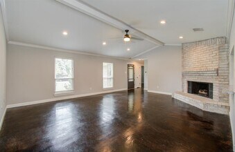 9426 Charter Ridge Dr in Houston, TX - Building Photo - Building Photo