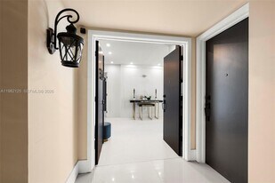 4300 N Ocean Blvd in Fort Lauderdale, FL - Building Photo