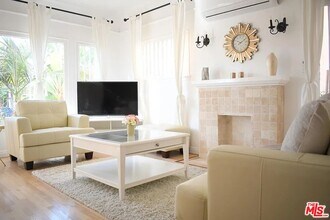 947 5th St in Santa Monica, CA - Building Photo - Building Photo