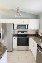 118 NE 9th Ct in Cape Coral, FL - Building Photo - Building Photo