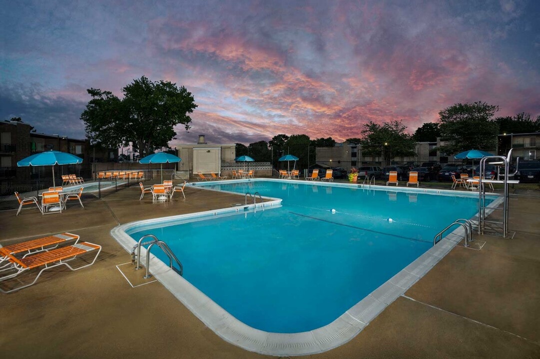 Heritage Square Apartments in New Carrollton, MD - Foto de edificio
