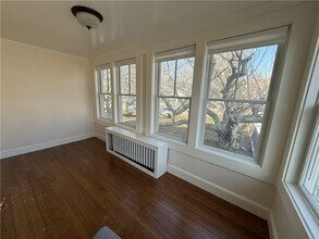 1 Bartlett Ct in Newport, RI - Building Photo - Building Photo