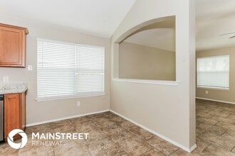 1723 Katrina Ln in Lancaster, TX - Foto de edificio - Building Photo