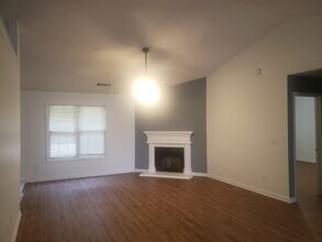 5511 Walnut Ln in Stonecrest, GA - Building Photo - Building Photo