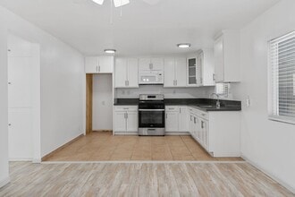 1431 Obispo Ave in Long Beach, CA - Building Photo - Building Photo