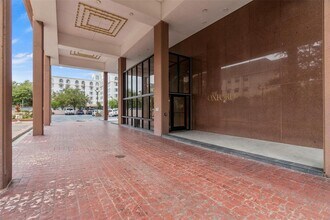 5150 Hidalgo St in Houston, TX - Building Photo - Building Photo