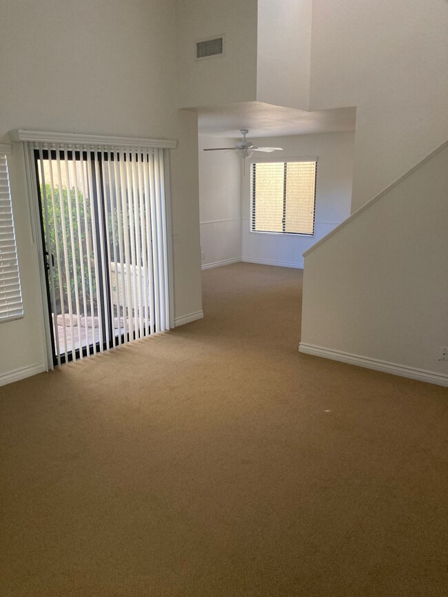 5305 Huntley St in Simi Valley, CA - Building Photo - Building Photo