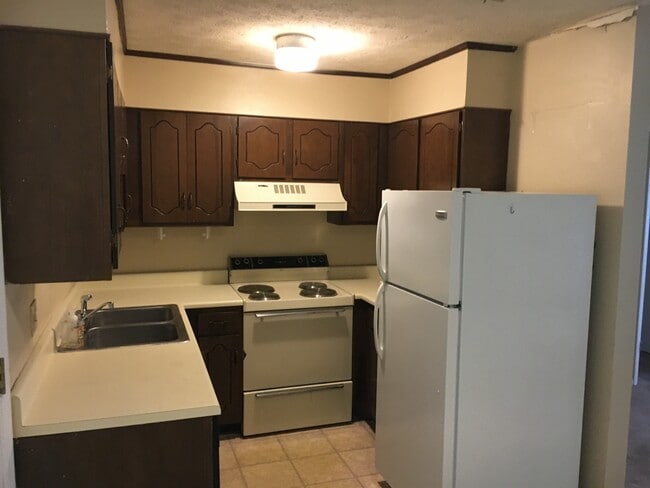 2302 Rocky Brook Rd, Unit 2302 C