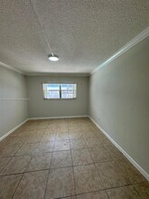 4933 Hollywood Blvd in Hollywood, FL - Building Photo - Building Photo