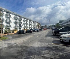 16450 NW 2nd Ave in Miami, FL - Building Photo