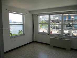 1250 West Ave in Miami Beach, FL - Building Photo - Building Photo