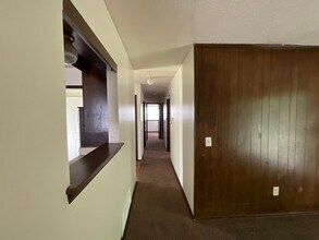 204 W Michael Dr in Midwest City, OK - Building Photo - Building Photo