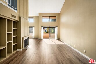 1944 Glendon Ave in Los Angeles, CA - Building Photo - Building Photo