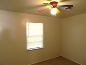 2313 NW 41st St in Lawton, OK - Building Photo - Building Photo