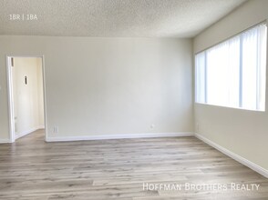 7010 Lanewood Ave, Unit 303 in Los Angeles, CA - Building Photo - Building Photo