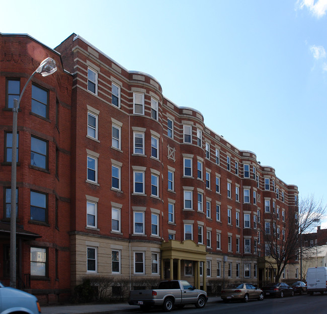 462-464 Maple St in Holyoke, MA - Foto de edificio - Building Photo