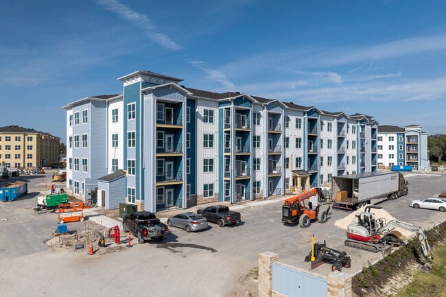 Garrett Gateway Modern Apartments