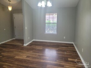 5863 Chi Chi Cir in Milton, FL - Building Photo - Building Photo