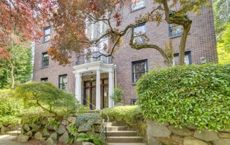 1120 17th Ave in Seattle, WA - Building Photo