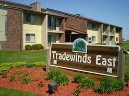 Tradewinds East Apartments in Essexville, MI - Building Photo