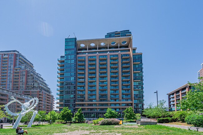 69 Lynn Williams St in Toronto, ON - Building Photo - Building Photo