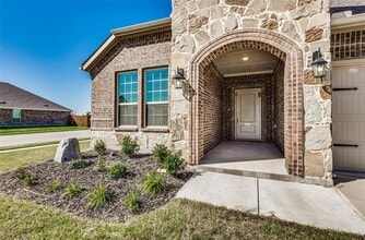 3205 Platinum Rd in Aubrey, TX - Building Photo - Building Photo