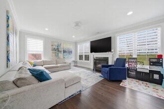 7814 Brookbank Rd in Willowbrook, IL - Building Photo - Building Photo