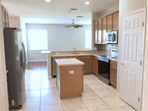 8826 Royal Enclave Blvd in Westchase, FL - Building Photo - Building Photo