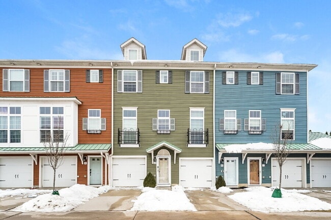 property at 39 Grandview Dr