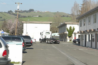 Manon Townhouse in Hayward, CA - Building Photo - Building Photo